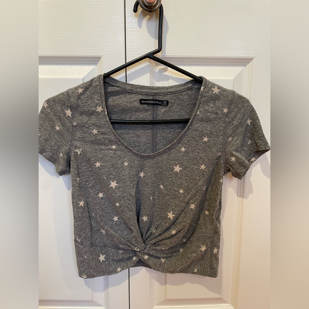 Abercrombie grey star ruched top (size XS)